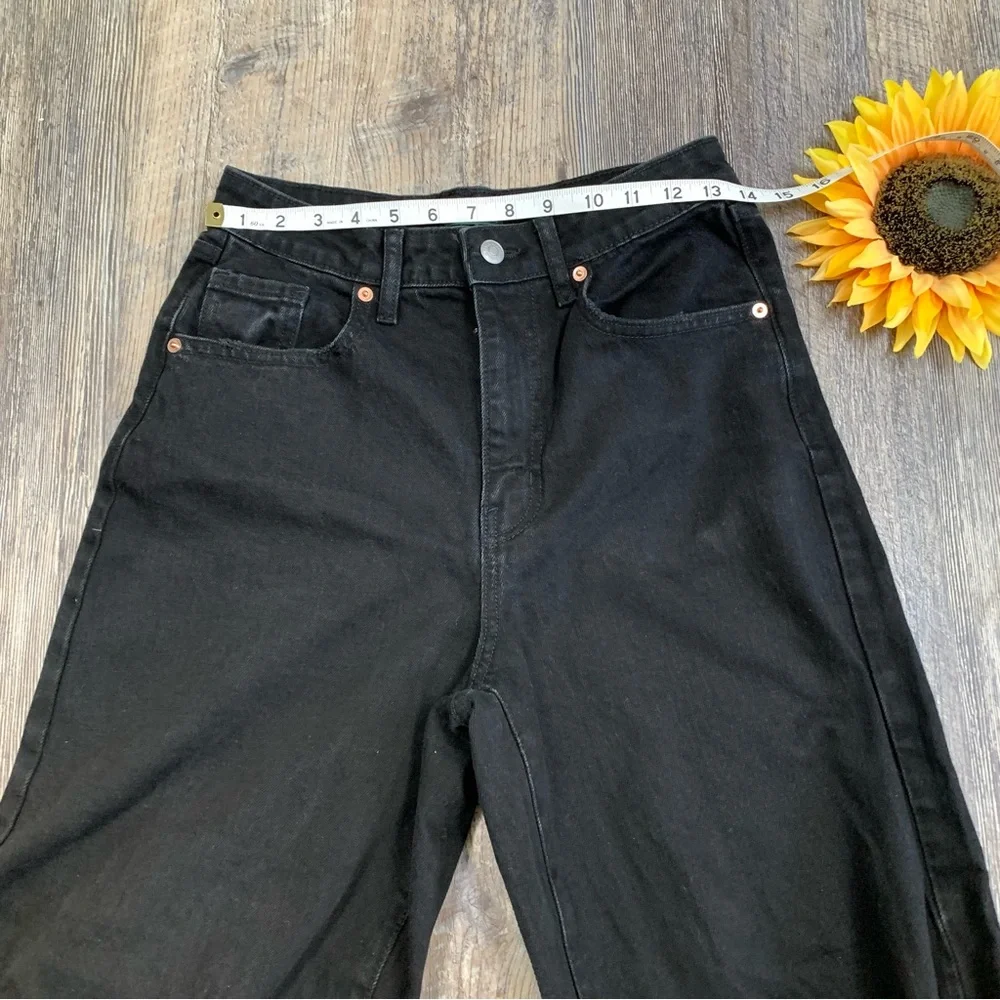 Wild Fable Distressed Jeans Size 2 | Cute Trendy Jeans - Picture 3 of 4